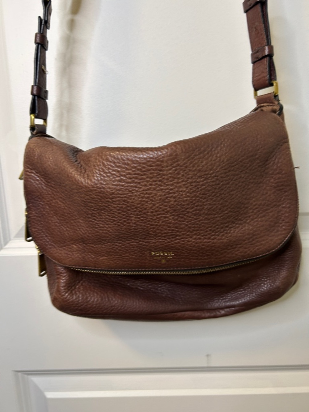135. Fossil Brown Leather Crossbody Bag